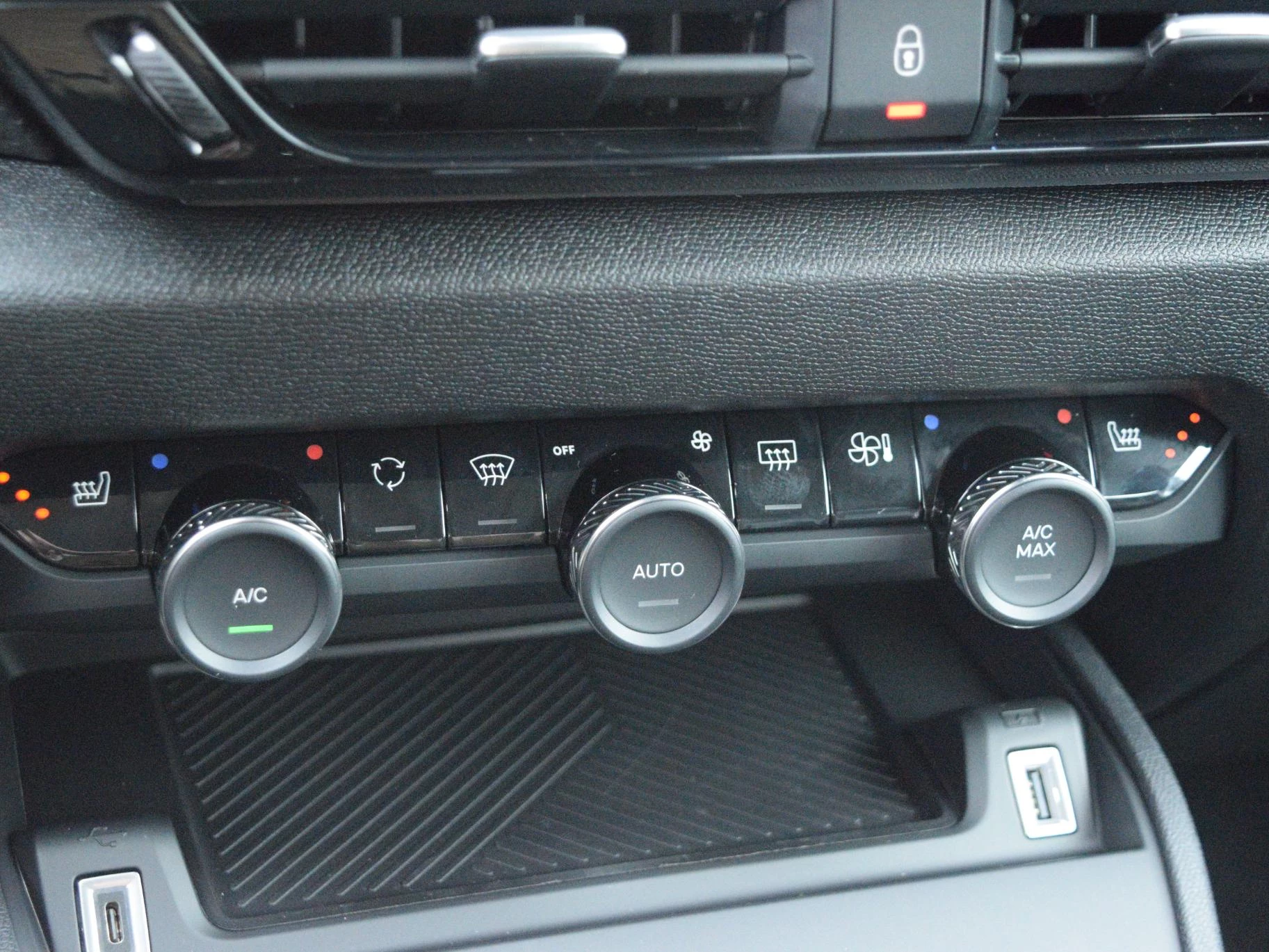 Hoofdafbeelding Citroën ë-C4