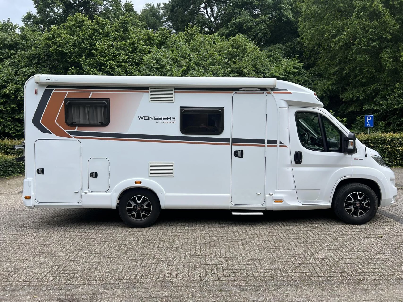 Hoofdafbeelding Weinsberg R57