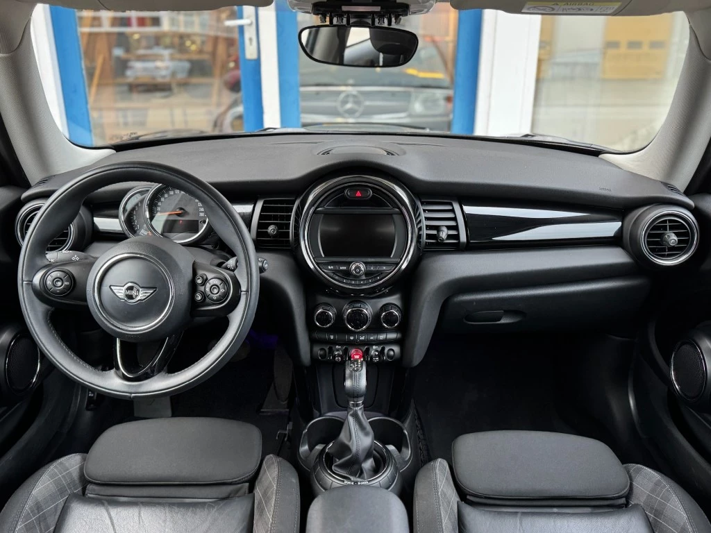 Hoofdafbeelding MINI One