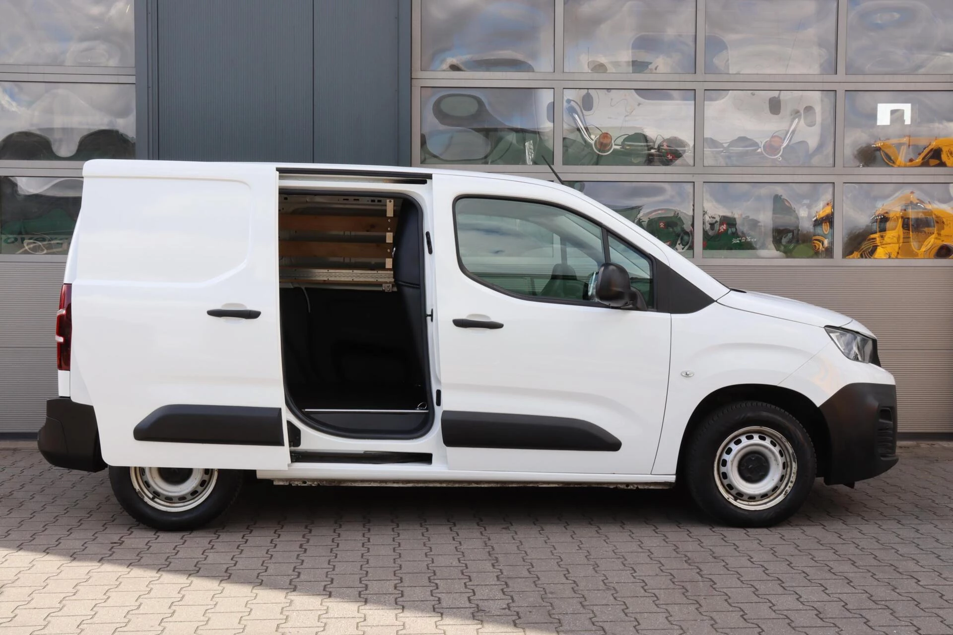 Hoofdafbeelding Peugeot Partner