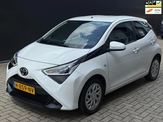 Toyota Aygo 1.0 VVT-i x-play limited NAVI CAMERA NAP BOEKJES