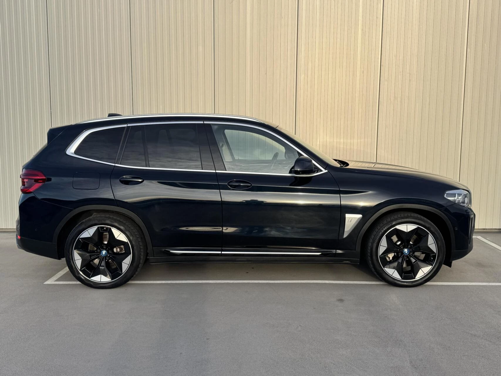 Hoofdafbeelding BMW iX3