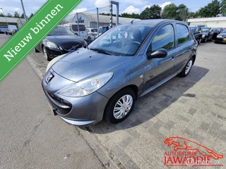 Hoofdafbeelding Peugeot 206 Peugeot 206 + 1.1 XR, 5 drs, NW APK BIJ AFLEVERING !!!