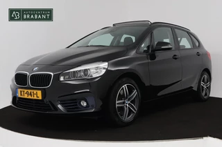 BMW 2-serie Active Tourer 225i xDrive M Sport (PANORAMADAK, TREKHAAK, STOELVERWARMING, HEAD-UP, PARKEERSENSOREN, NAVIGATIE)