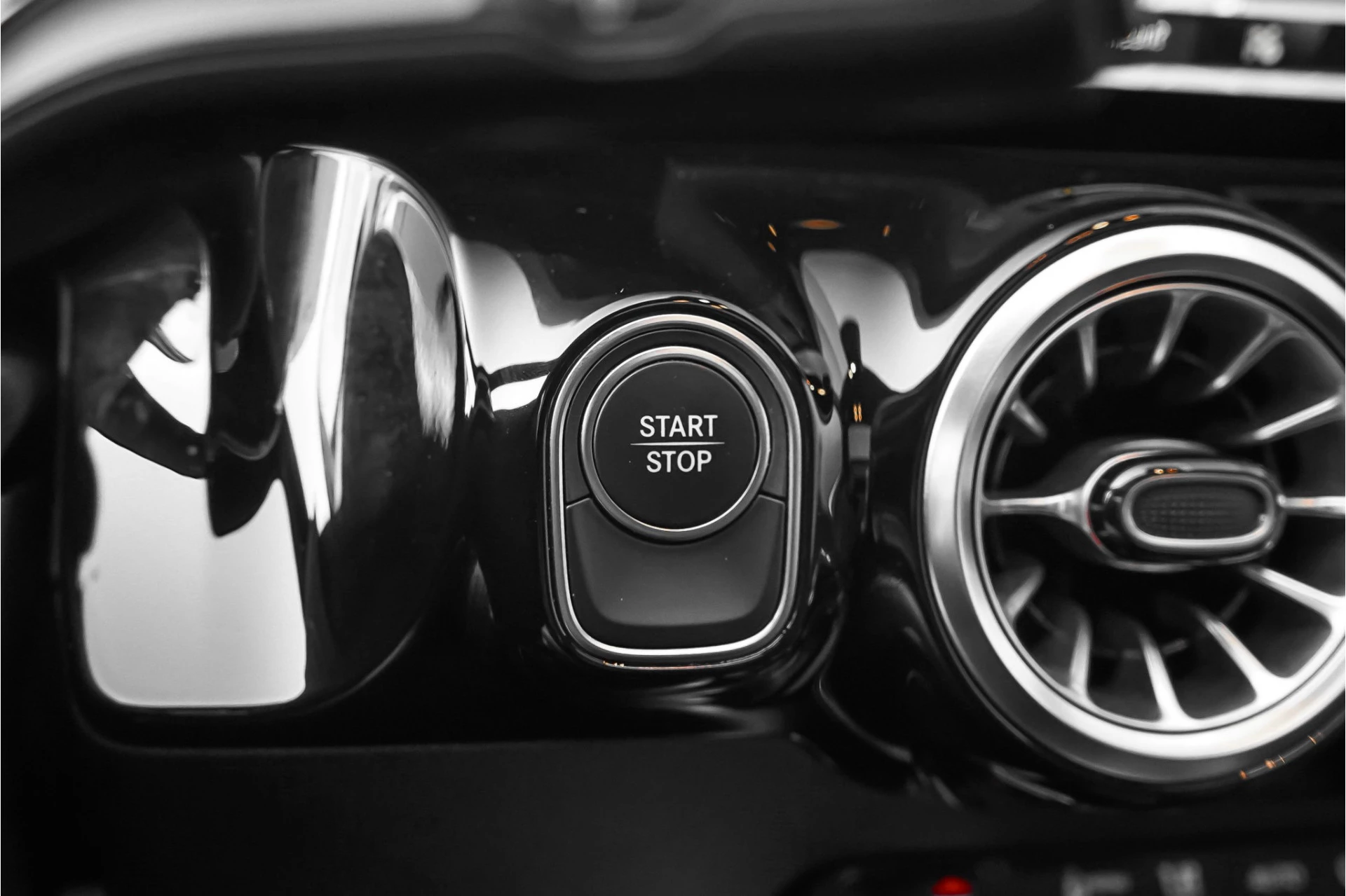 Hoofdafbeelding Mercedes-Benz EQA