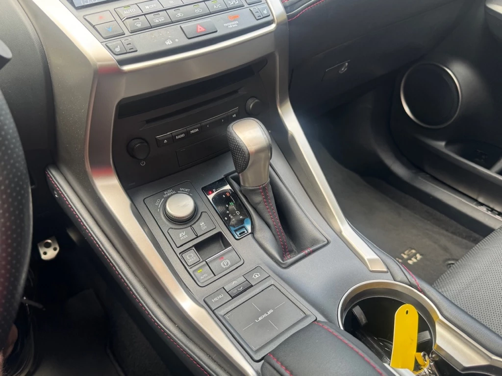 Hoofdafbeelding Lexus NX