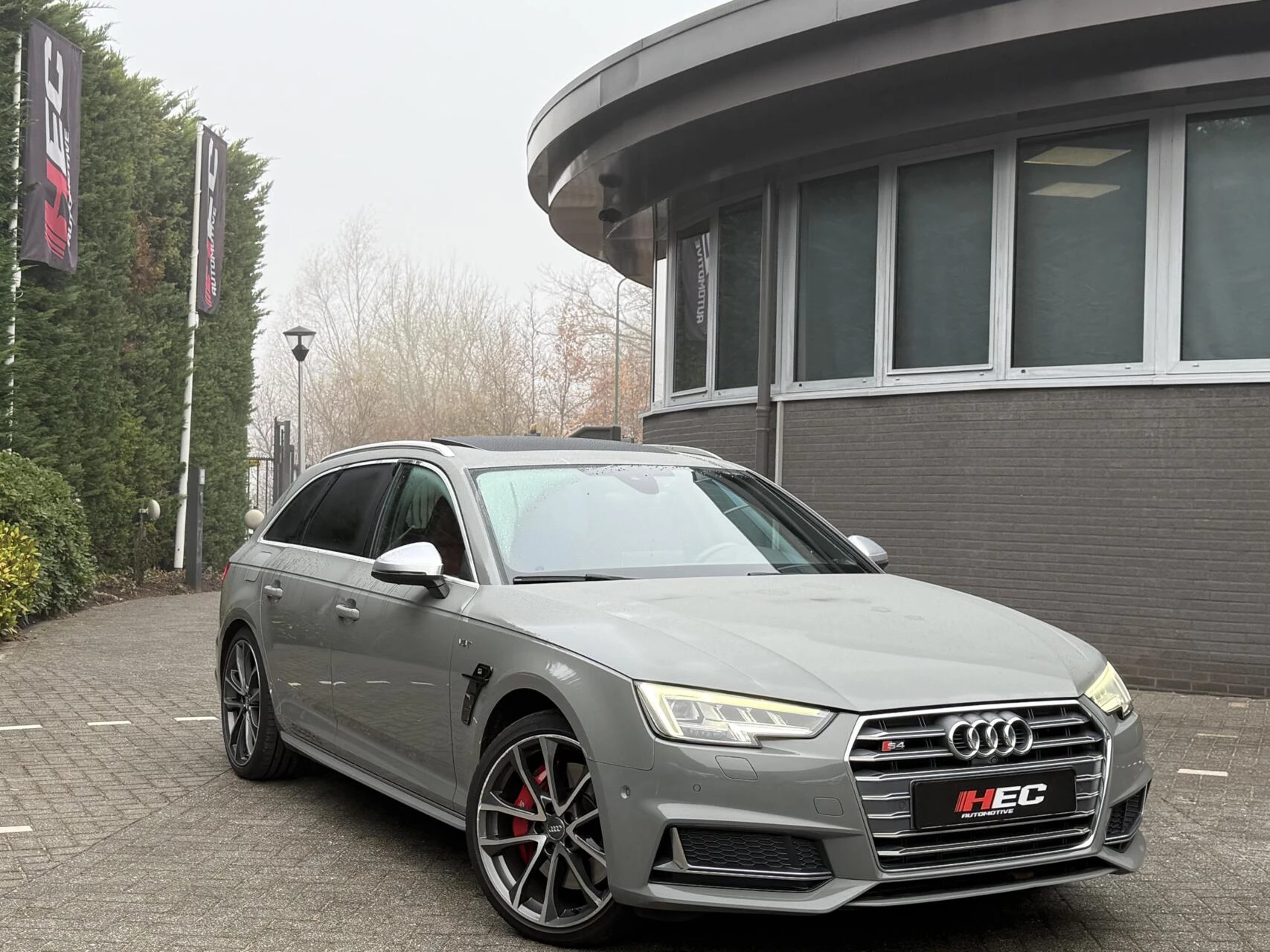 Hoofdafbeelding Audi S4