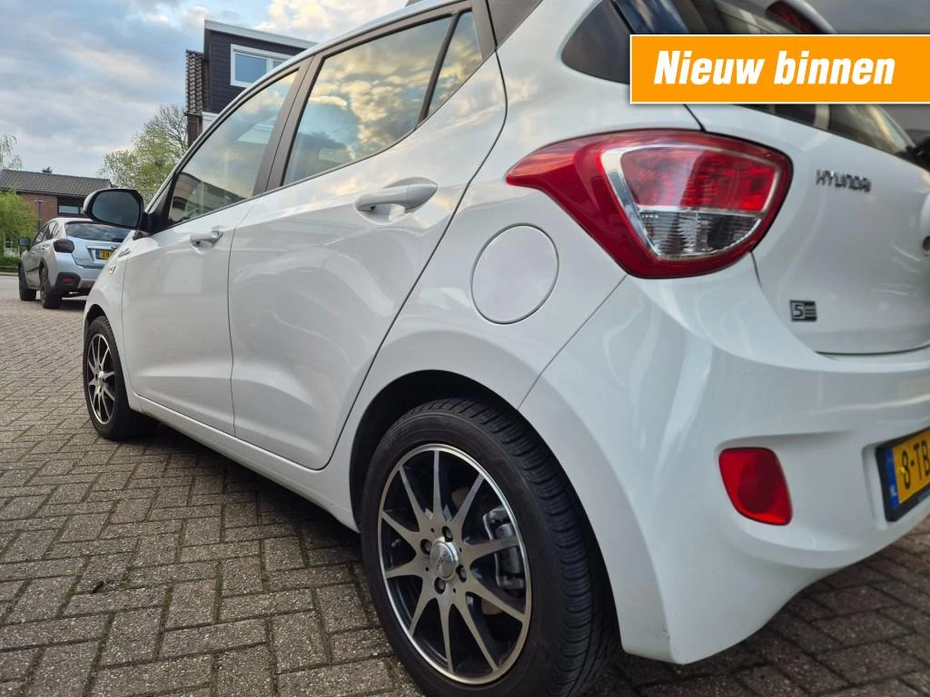 Hoofdafbeelding Hyundai i10