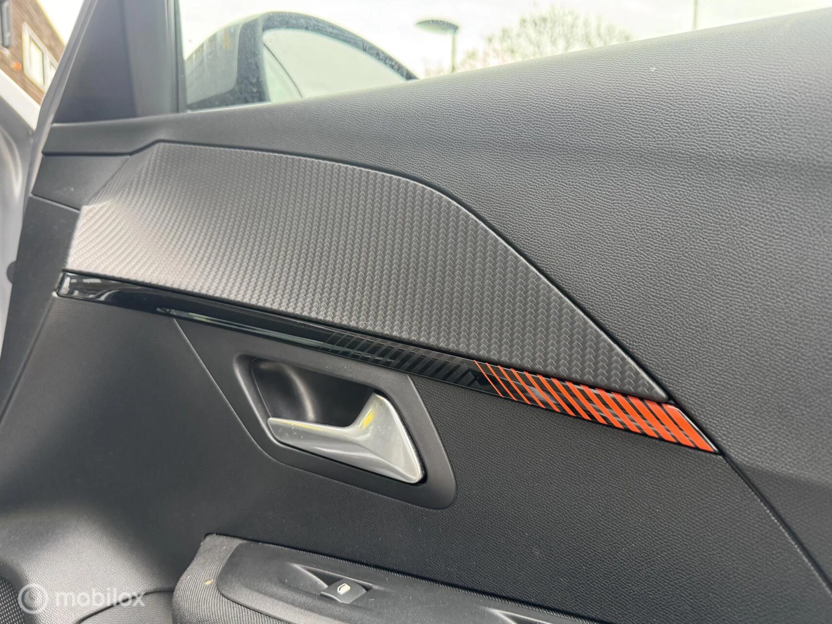 Hoofdafbeelding Peugeot e-208