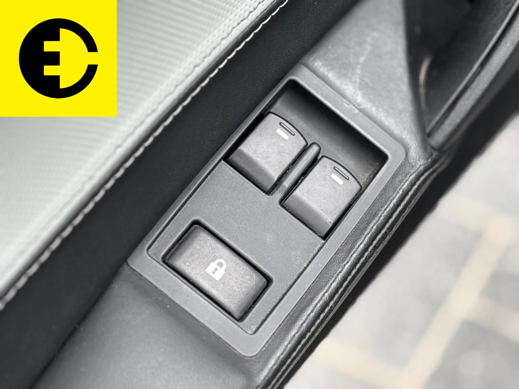 Hoofdafbeelding Tesla Roadster