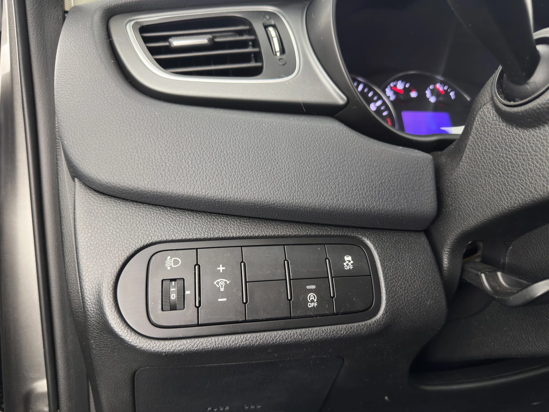 Hoofdafbeelding Kia Carens