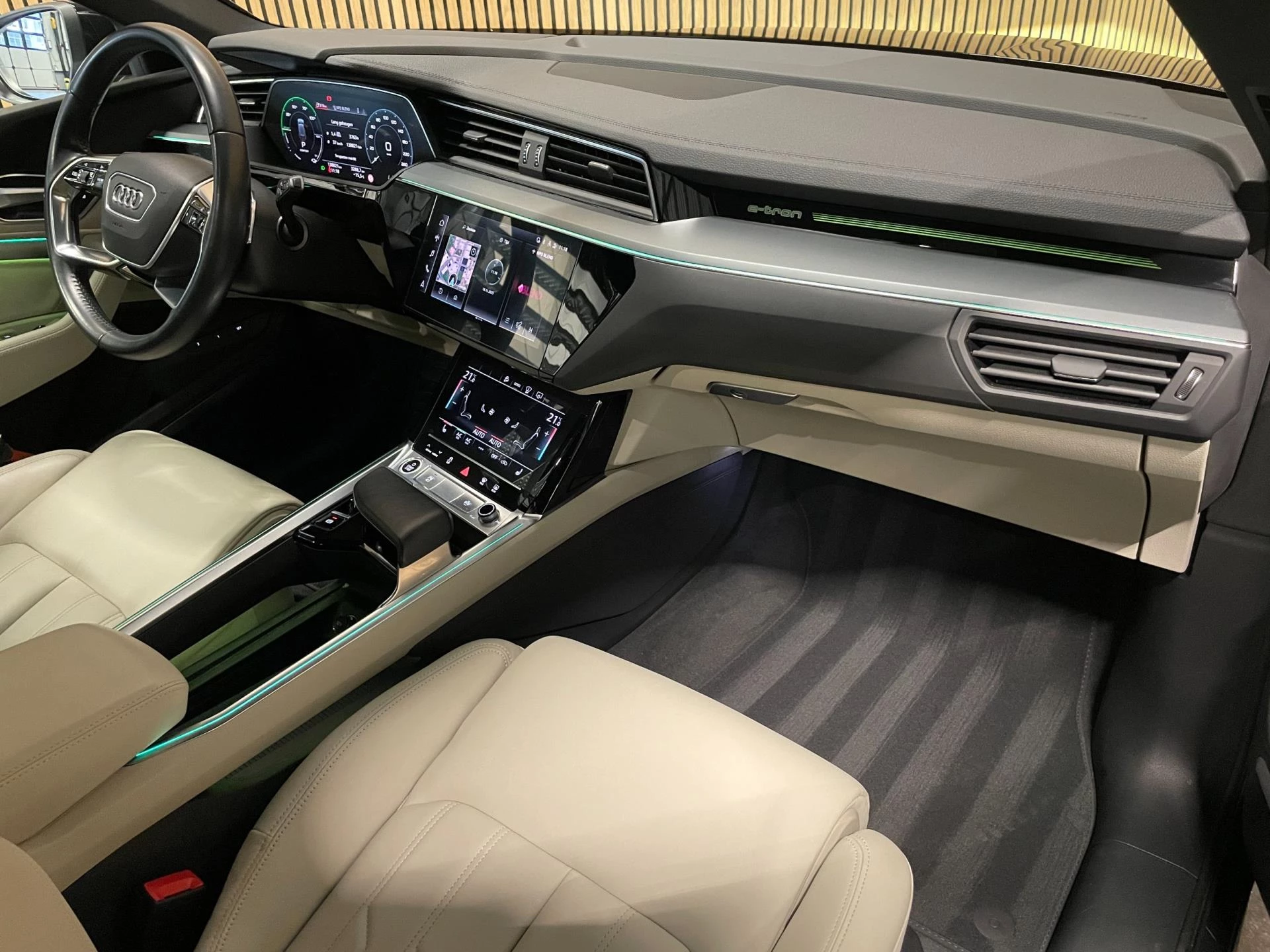 Hoofdafbeelding Audi e-tron