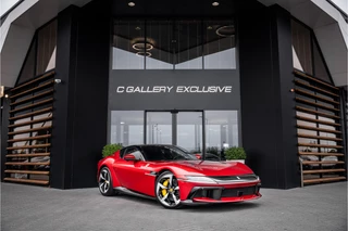 Hoofdafbeelding Ferrari 12Cilindri Ferrari 12Cilindri 6.5 V12 - Rosso Imola | Lift | Carbon Interior | Surround View | Electric Seats