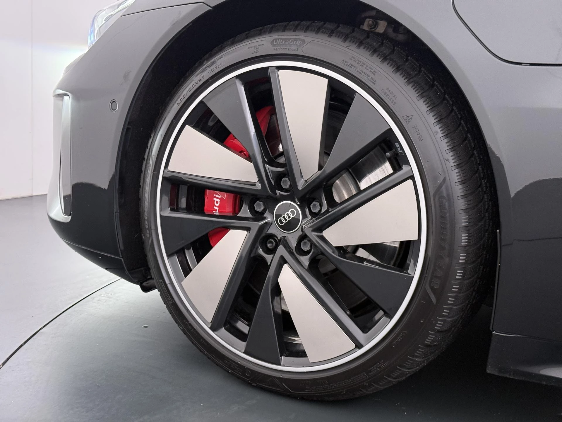 Hoofdafbeelding Audi e-tron GT