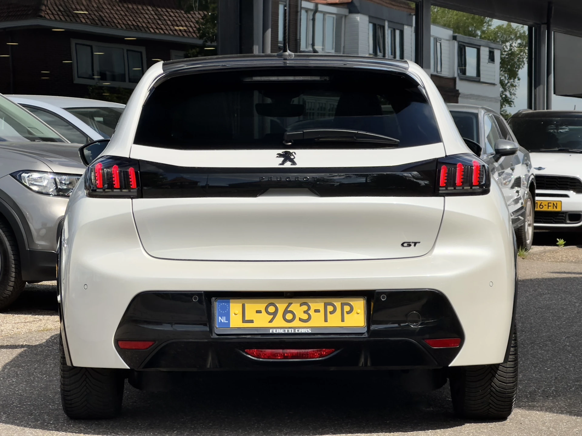 Hoofdafbeelding Peugeot e-208