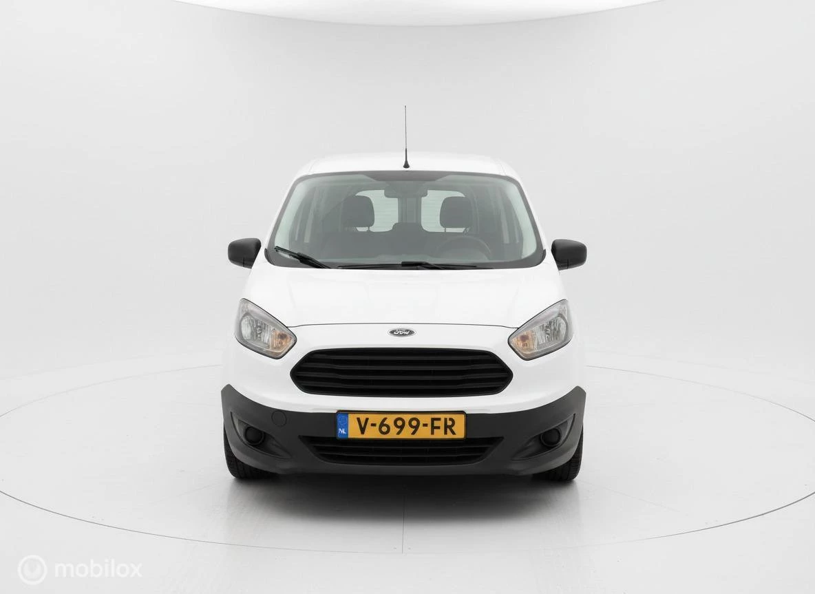 Hoofdafbeelding Ford Transit Courier