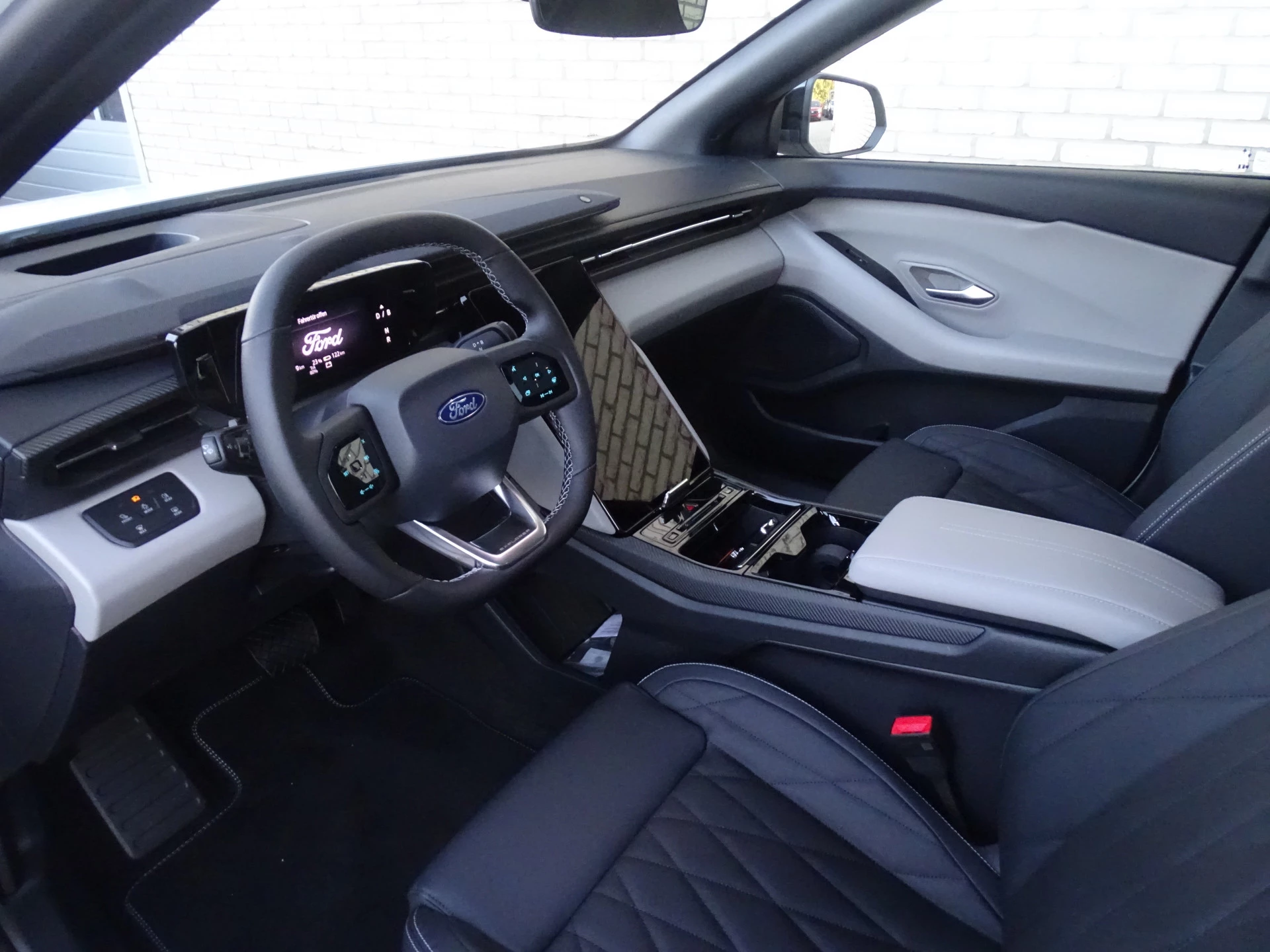 Hoofdafbeelding Ford Explorer EV