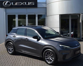 Lexus LBX 2WD STOELVERW STUURVERW PARK-SENSOR BLIND-SPOT CARPLAY LENDESTEUN