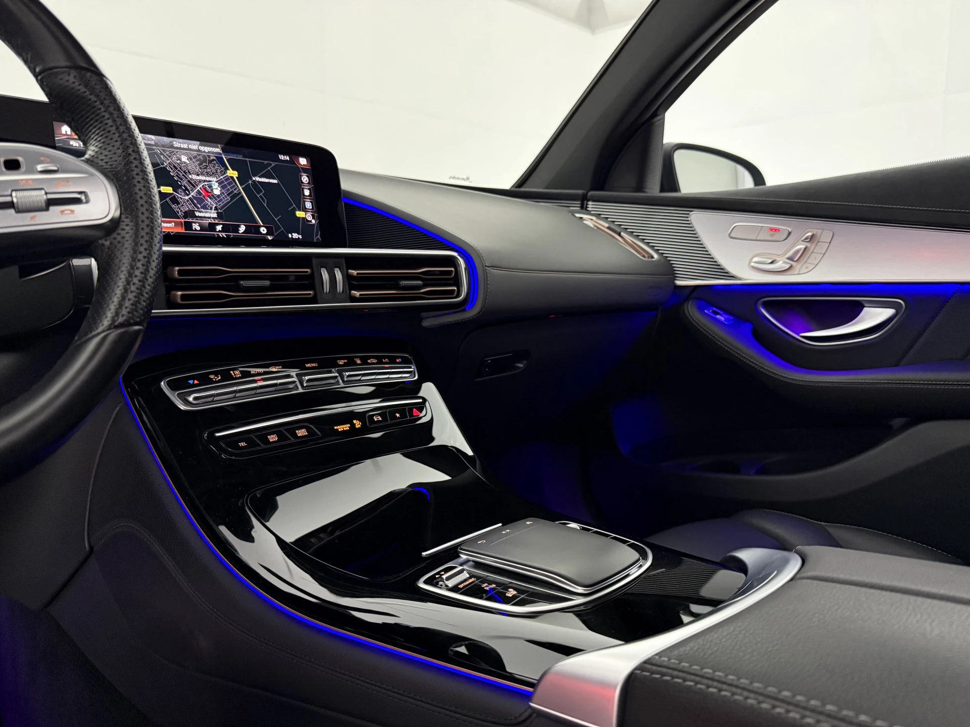 Hoofdafbeelding Mercedes-Benz EQC