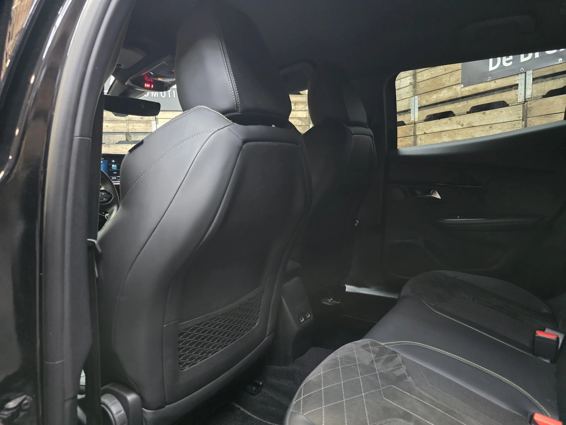 Hoofdafbeelding Peugeot e-2008