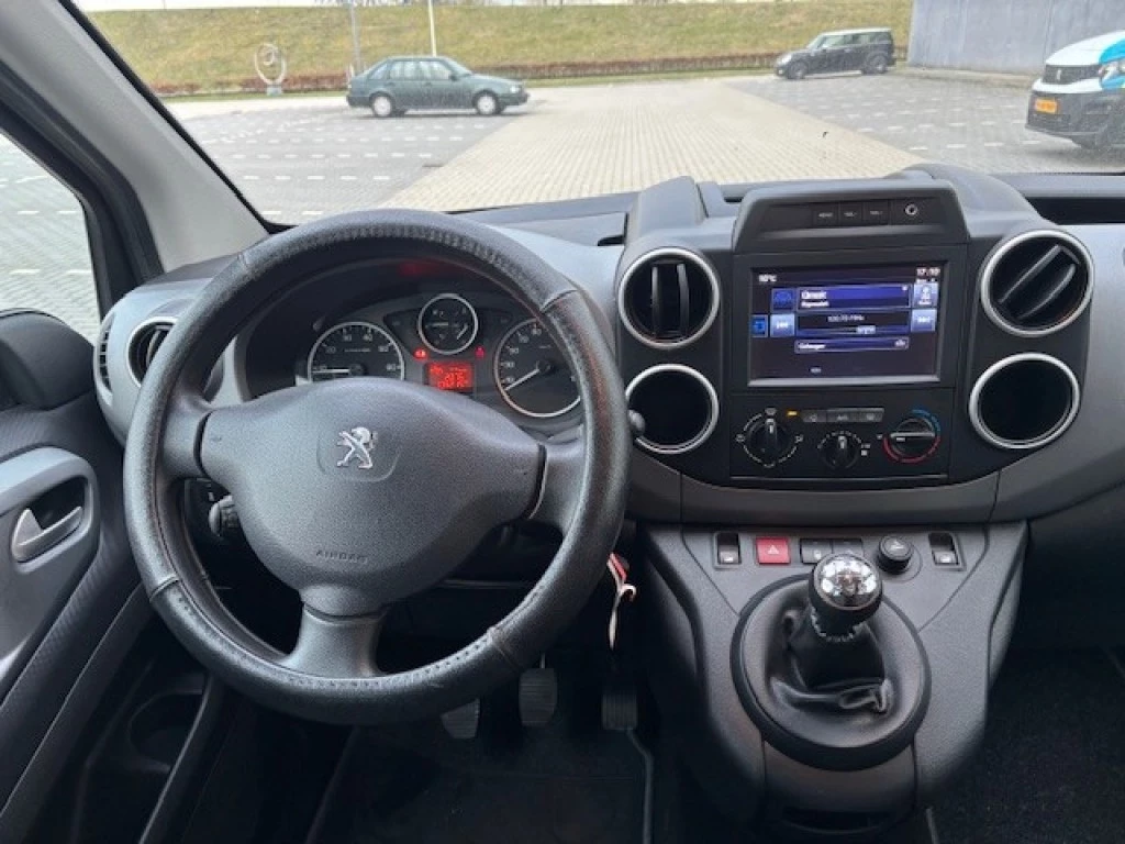Hoofdafbeelding Peugeot Partner