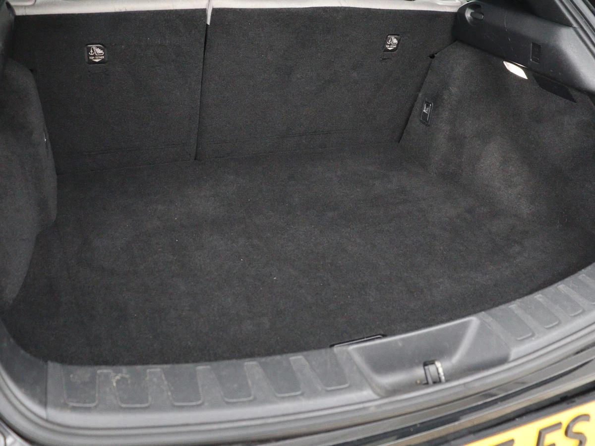 Hoofdafbeelding Lexus UX