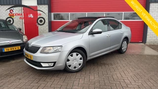 Skoda Octavia 1.2 TSI Greentech Ambition 1STE EIG / PANORAMADAK / TREKHAAK / AIRCO / PDC / BLUETOOTH / CRUISE / NL-AUTO