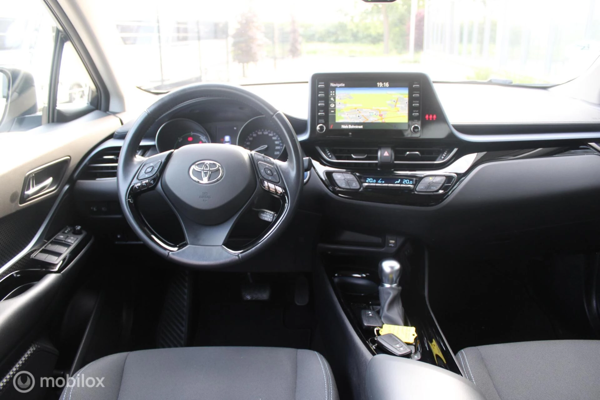Hoofdafbeelding Toyota C-HR