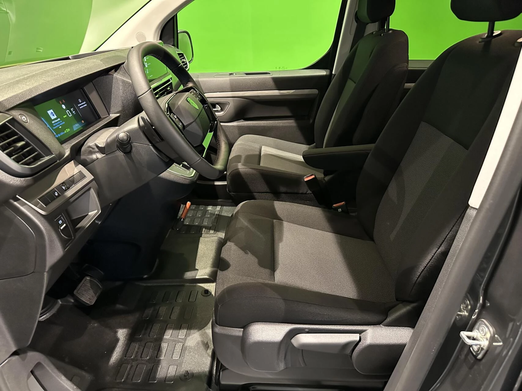 Hoofdafbeelding Peugeot e-Traveller