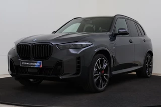 BMW X5 xDrive50e M Sport Automaat / Trekhaak / Panoramadak / Comfortstoelen / Comfort Access / Soft-Close / Harman Kardon / Parking Assistant Professional