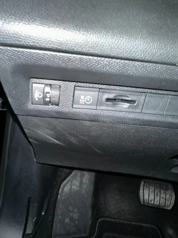 Hoofdafbeelding Peugeot e-308