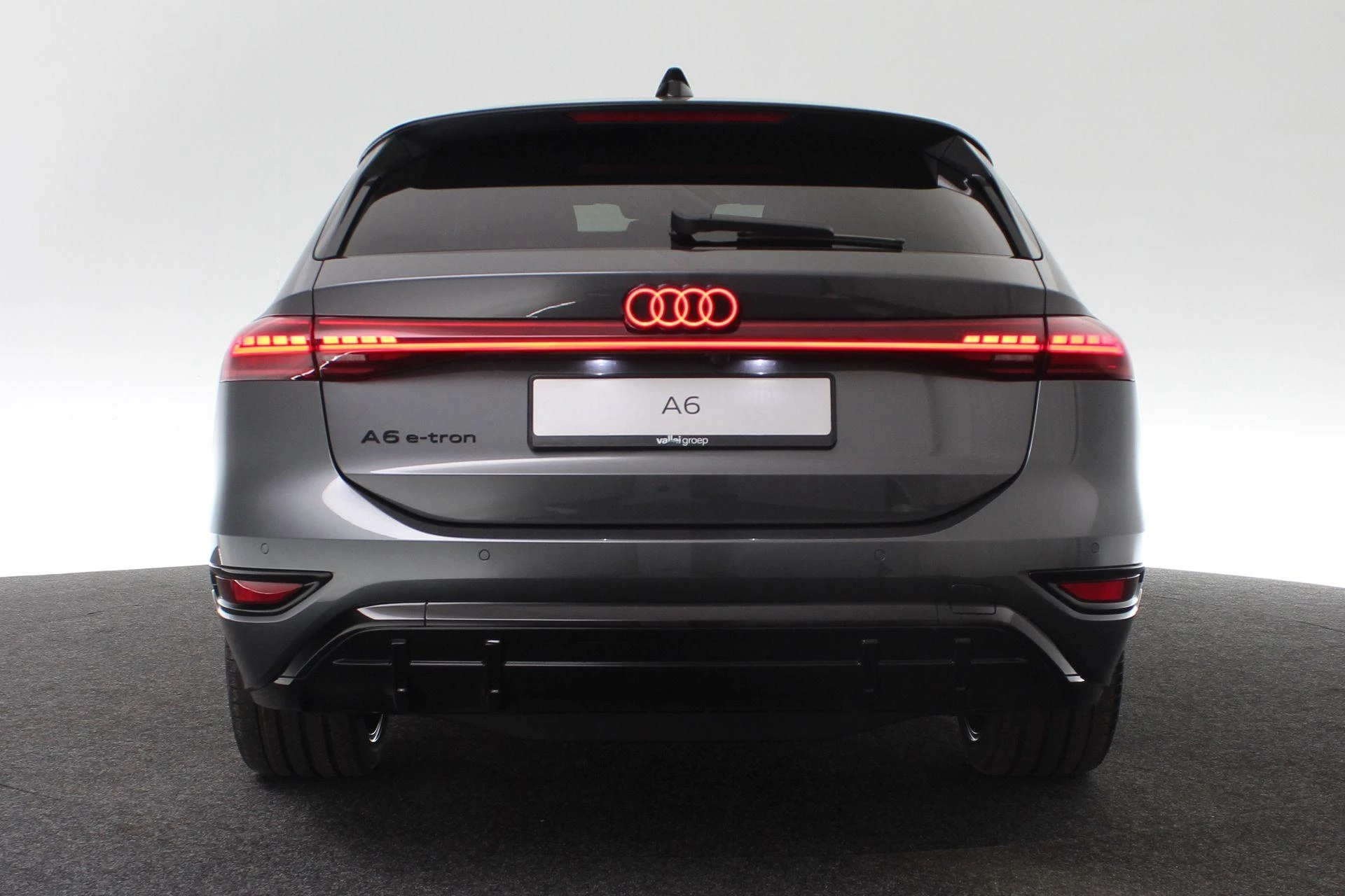 Hoofdafbeelding Audi A6 Avant e-tron
