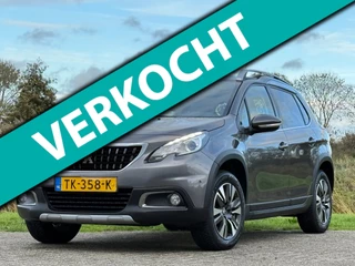 Peugeot 2008 1.2 PureTech 110pk Allure - Gris Platinium - Panorama/Camera - Chique