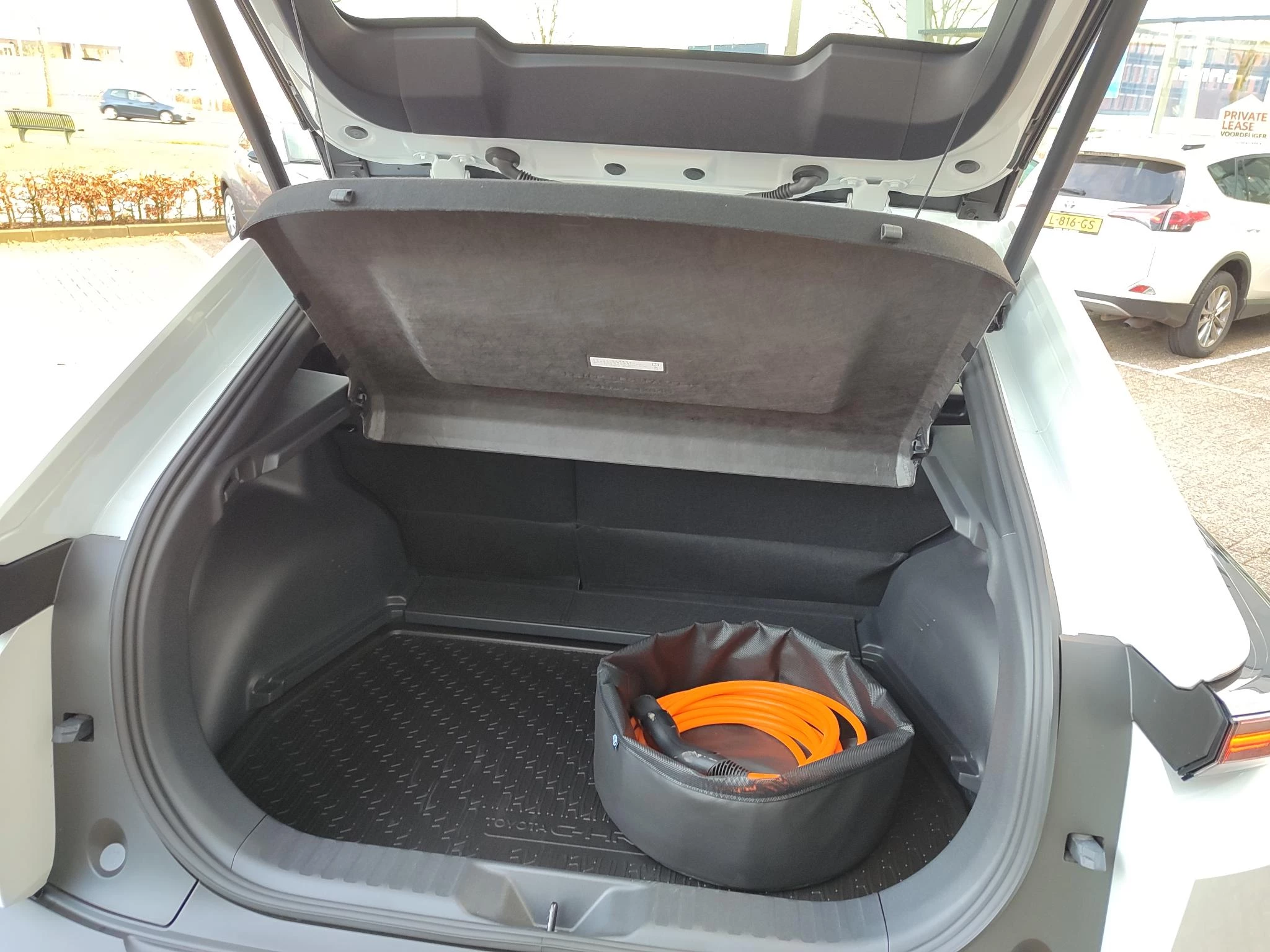 Hoofdafbeelding Toyota C-HR+