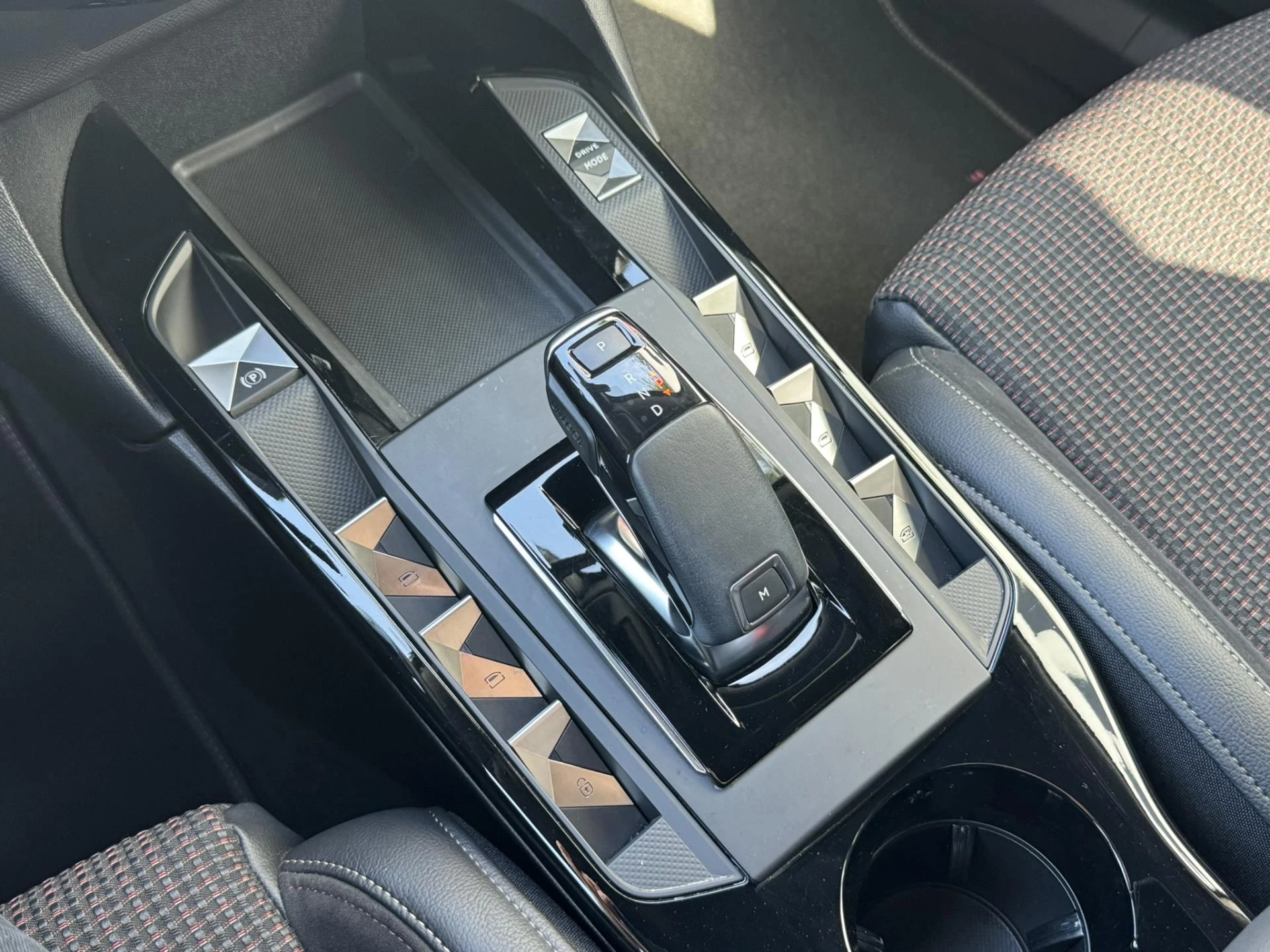 Hoofdafbeelding DS DS 3