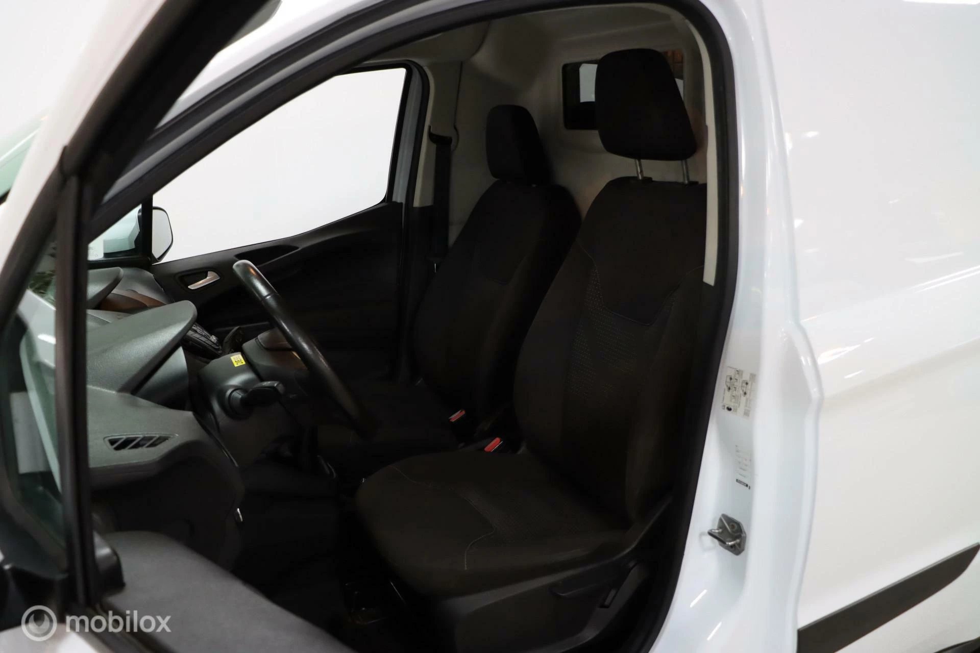 Hoofdafbeelding Ford Transit Courier