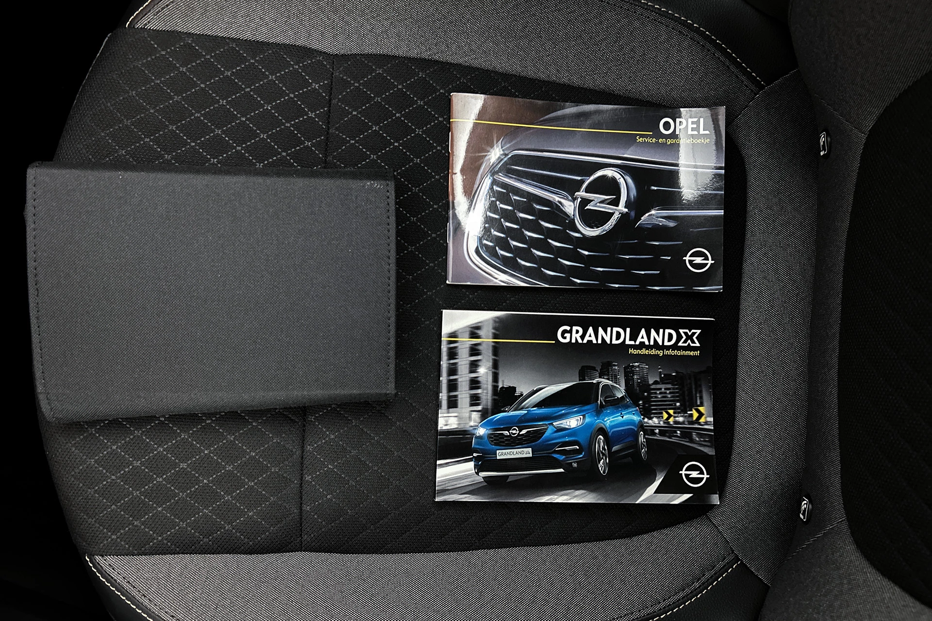 Hoofdafbeelding Opel Grandland X