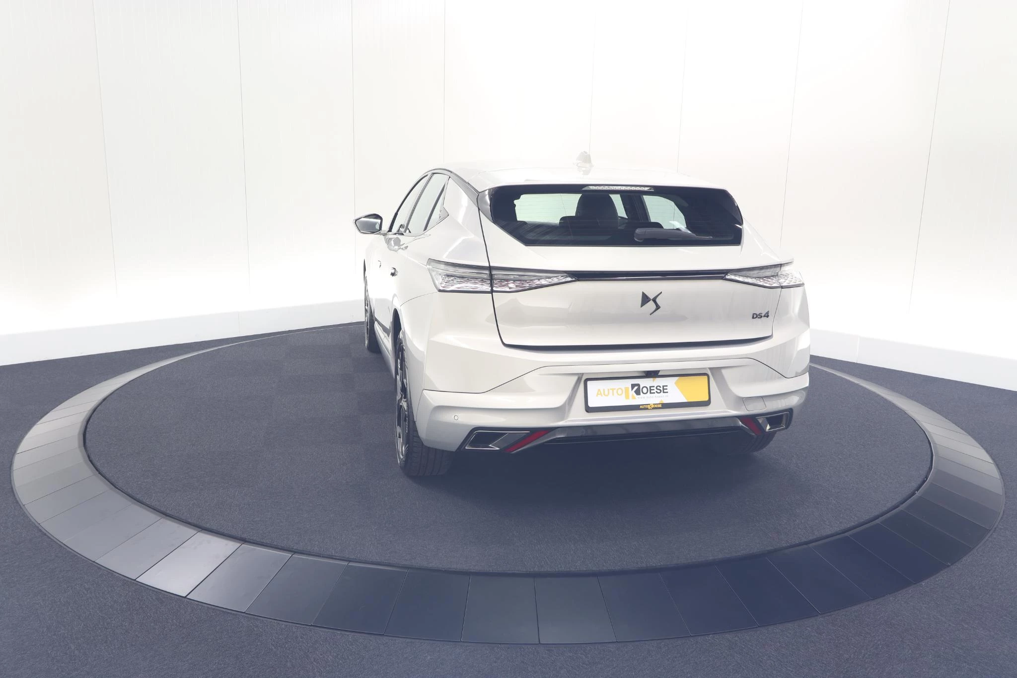 Hoofdafbeelding DS DS 4