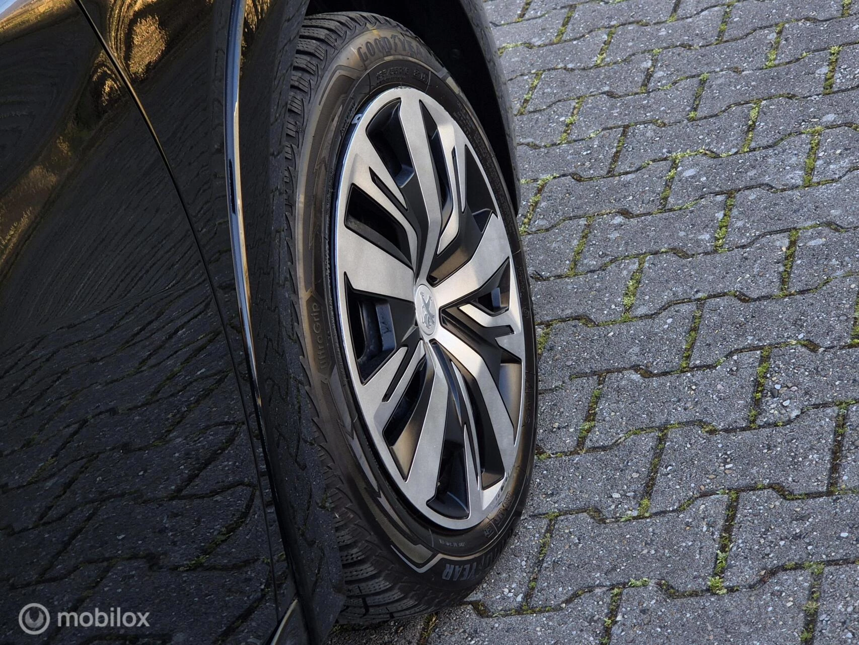 Hoofdafbeelding Peugeot e-208