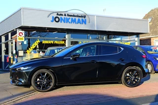 Hoofdafbeelding Mazda 3 Mazda 3 2.5 e-SkyActiv-G M Hybrid 140 Nagisa,Black line ,RIJKLAARPRIJS!