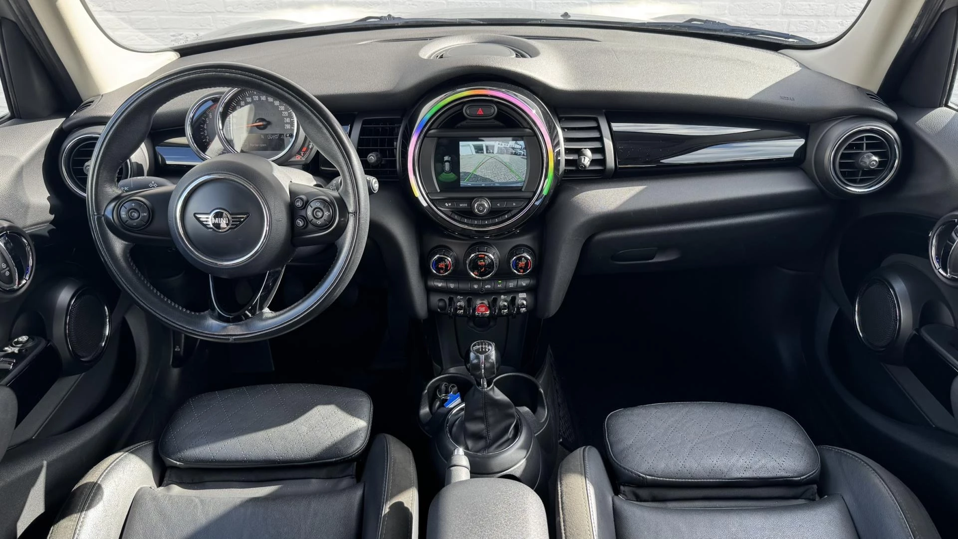 Hoofdafbeelding MINI 5-deurs