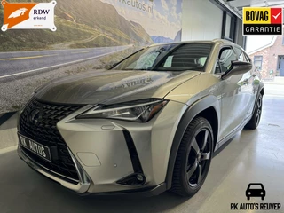 Lexus UX 250h Luxury Line / Trekh / Dealeronderh. / 63dkm