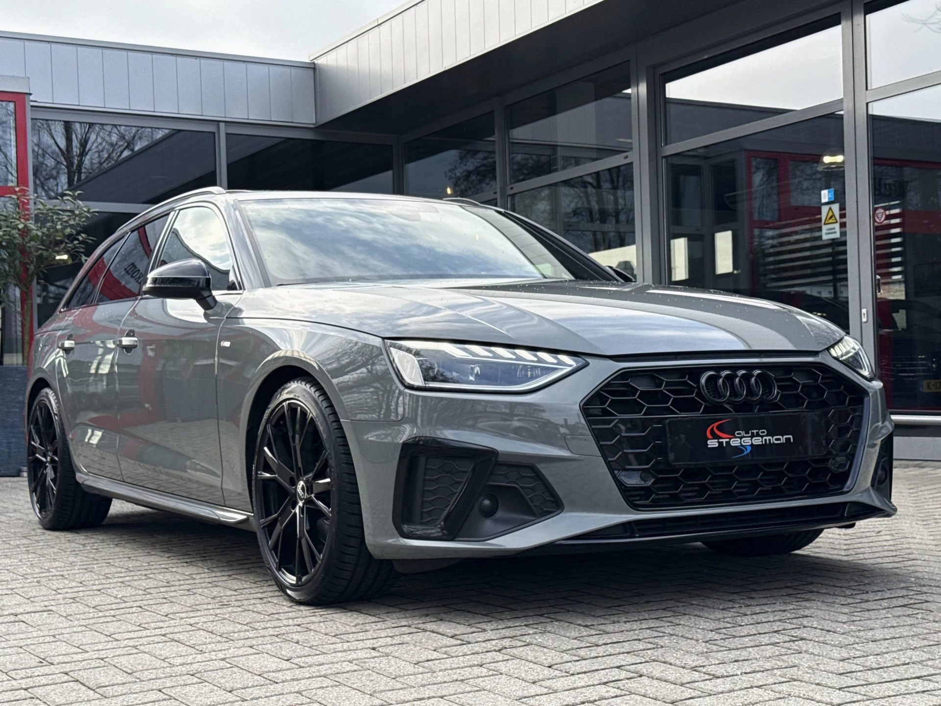 Hoofdafbeelding Audi A4