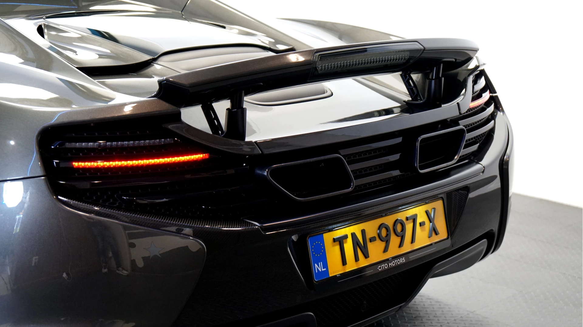 Hoofdafbeelding McLaren 650S
