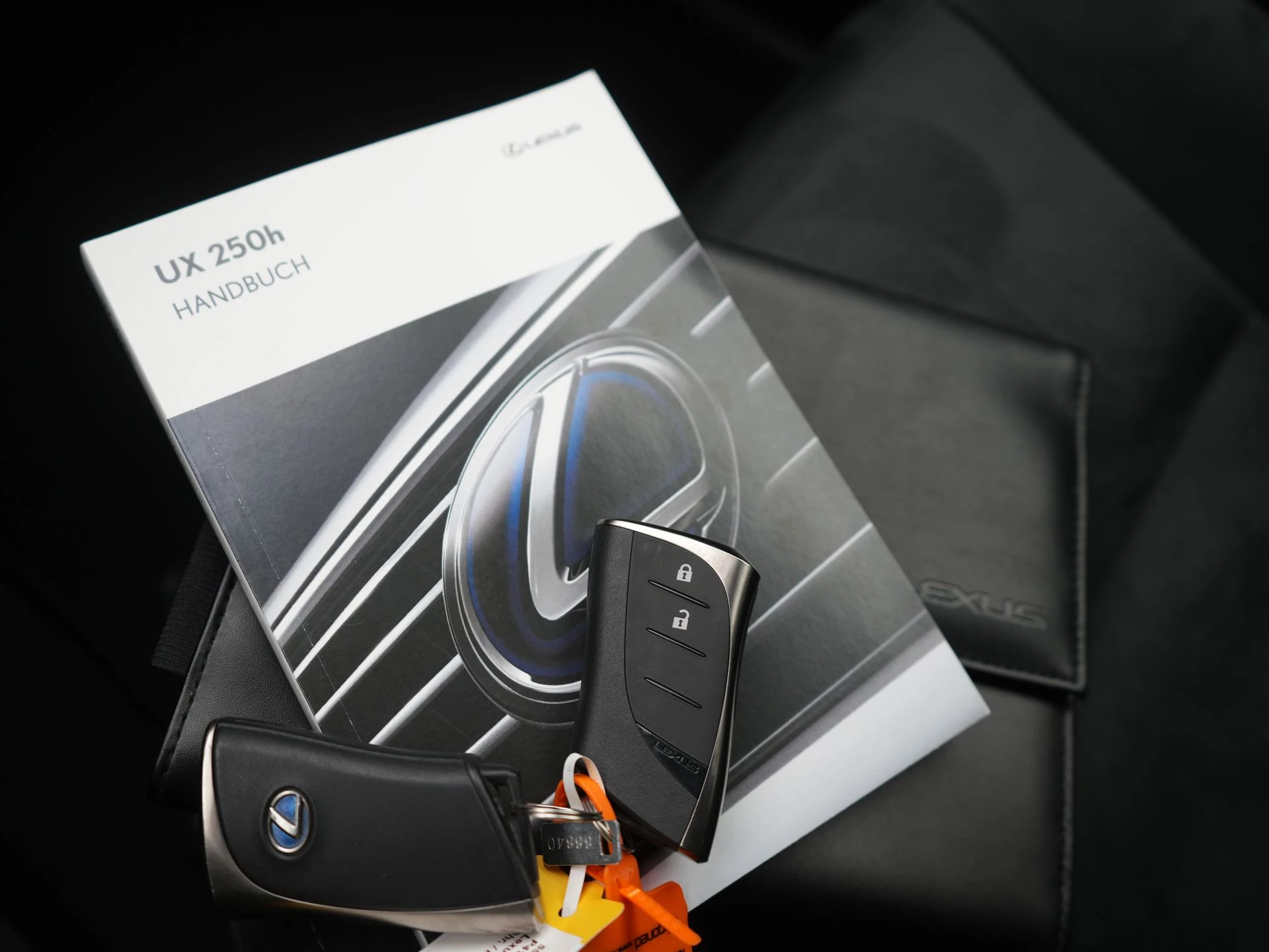 Hoofdafbeelding Lexus UX