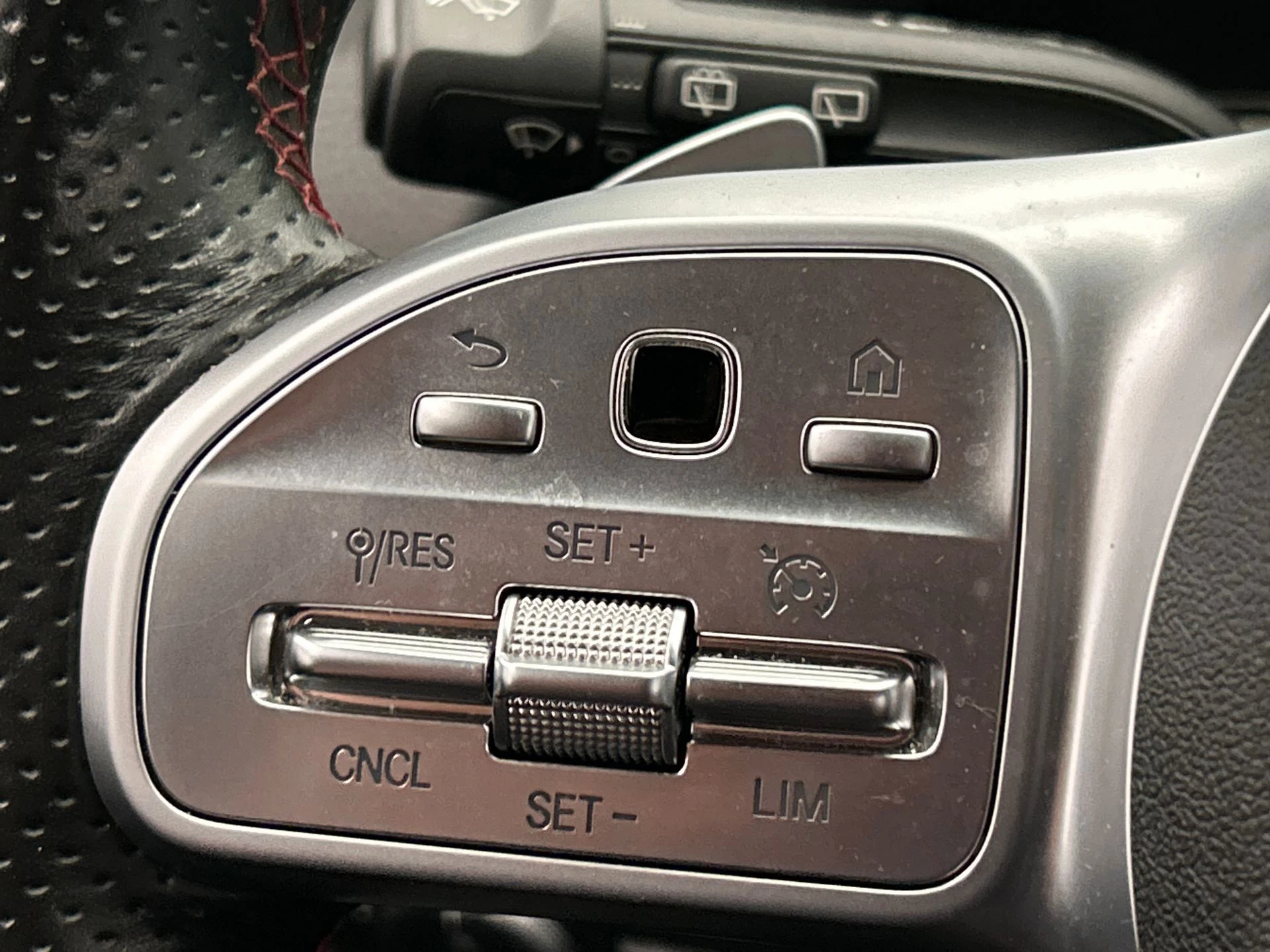 Hoofdafbeelding Mercedes-Benz EQA