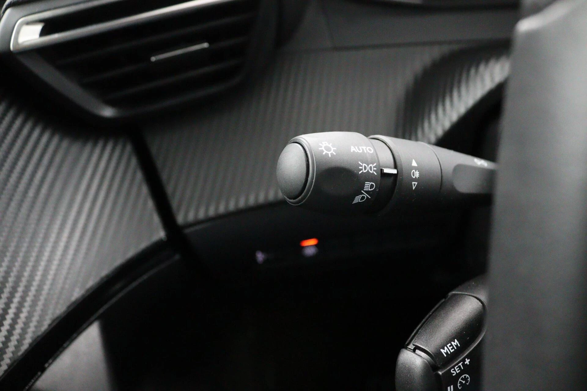 Hoofdafbeelding Peugeot e-2008