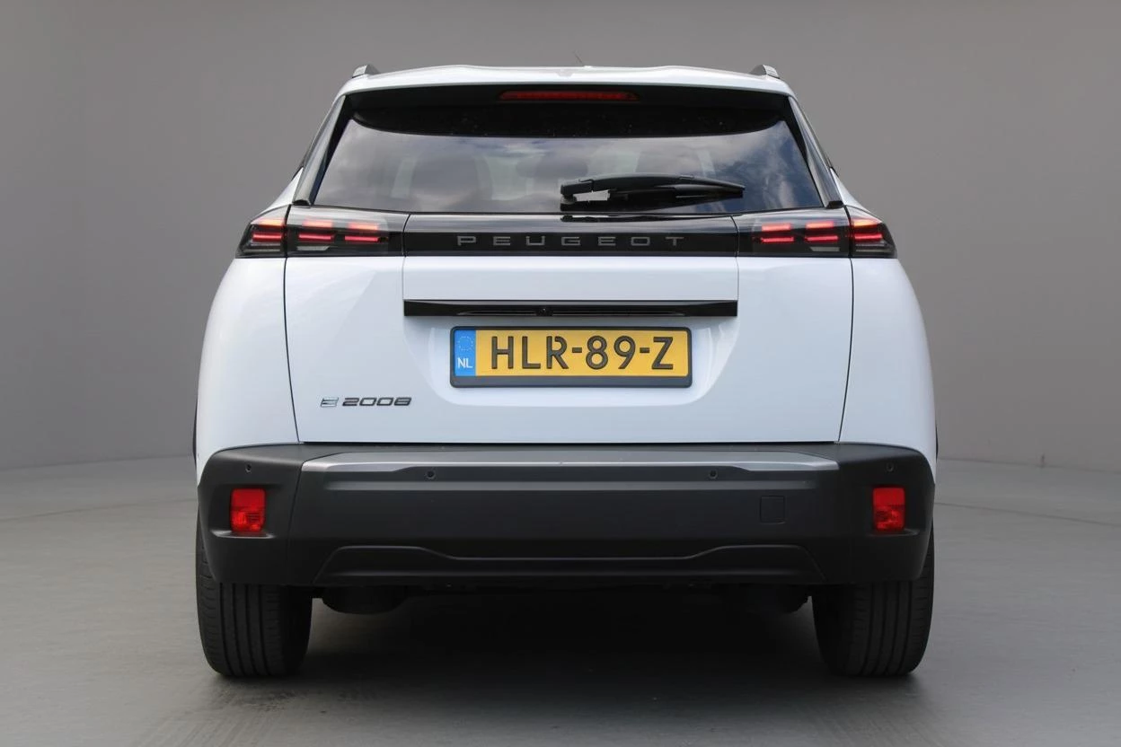Hoofdafbeelding Peugeot e-2008