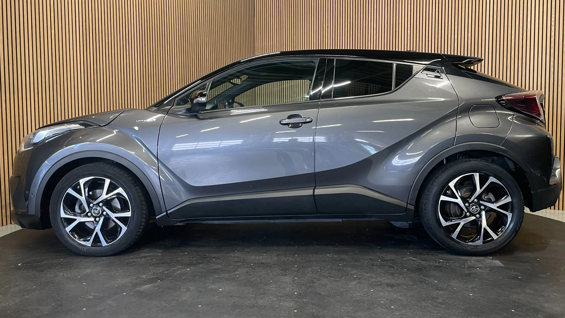 Hoofdafbeelding Toyota C-HR