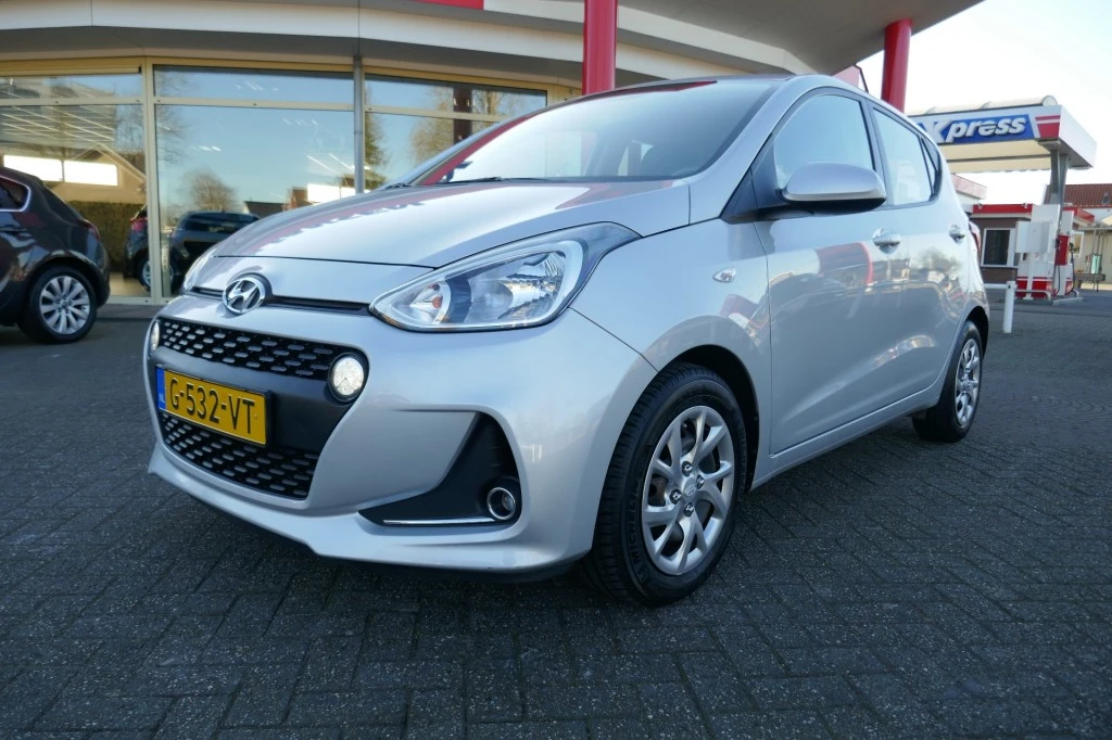 Hoofdafbeelding Hyundai i10